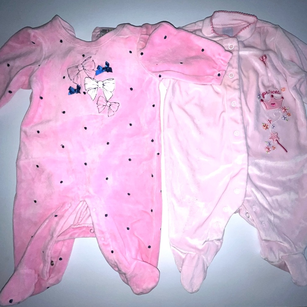 #3 Vintage Baby Girl Bundle Of 2 Sleep N Play Carter’s And Absorbe 0-3 Month